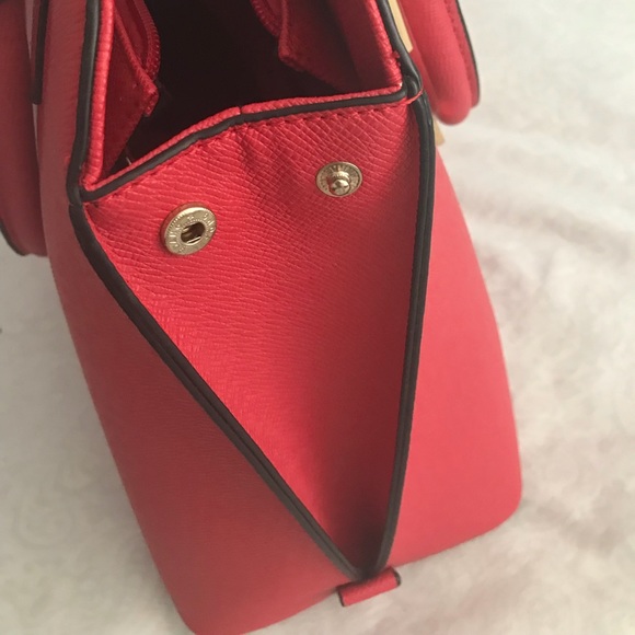 Handbag 👜 - Picture 7 of 8